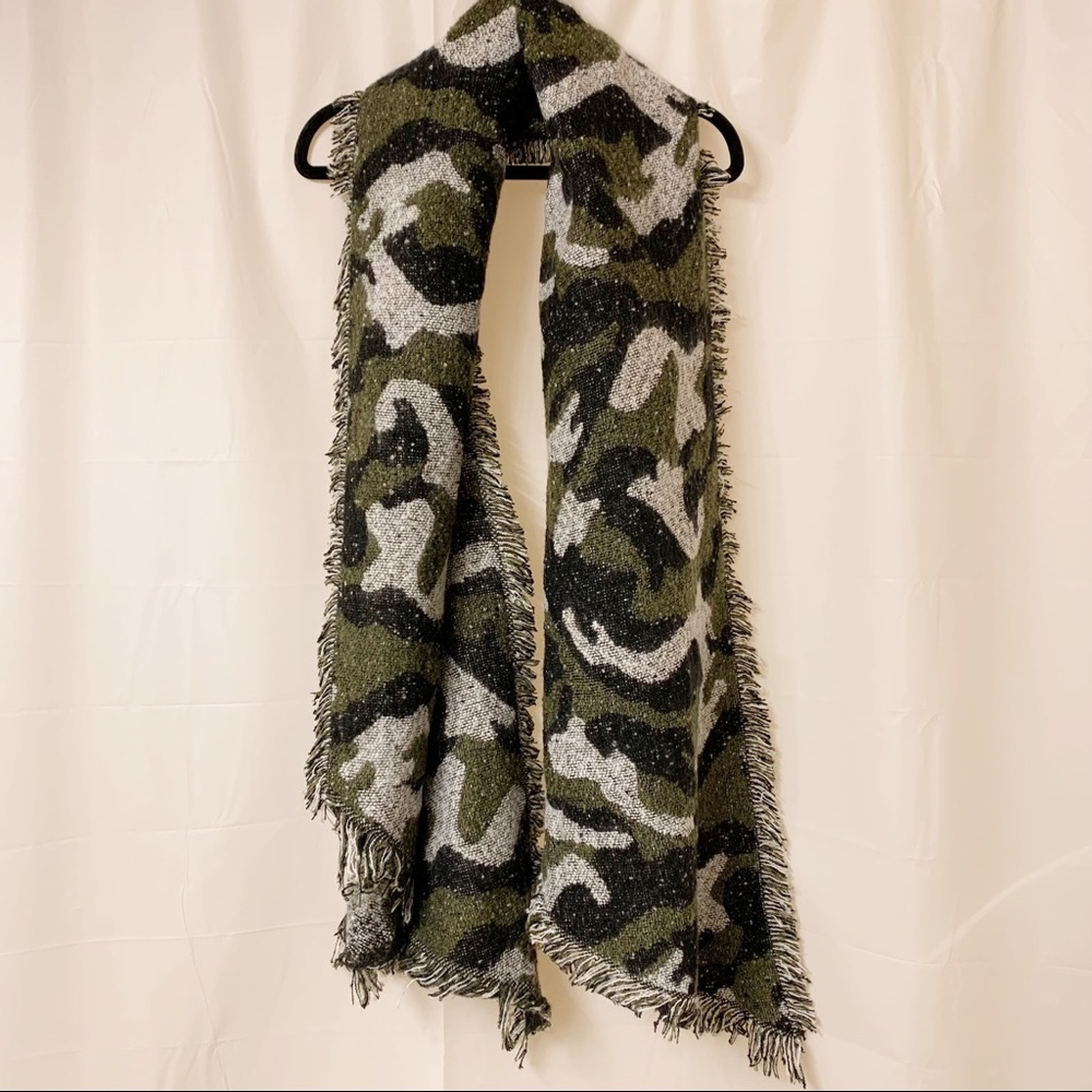 Bluenotes Asymmetrical Camo Blanket Scarf